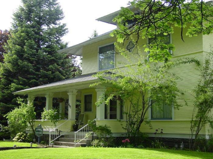The Mcfarland Inn Bed And Breakfast Coeur d'Alene Exterior photo
